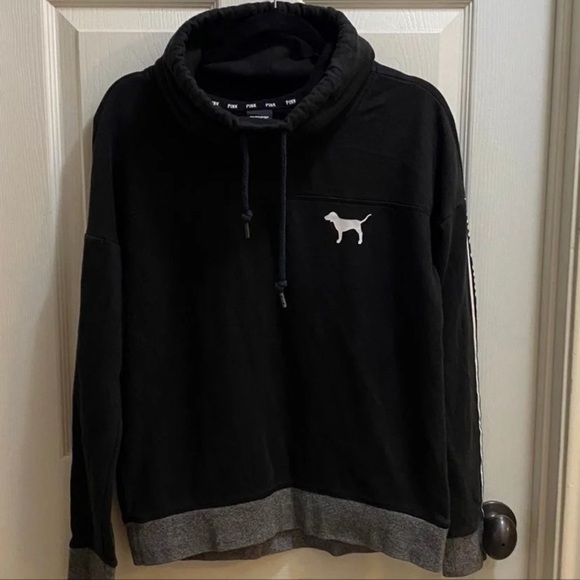 PINK Victoria Secrets Black Pullover Sweater Size Small - Picture 1 of 6